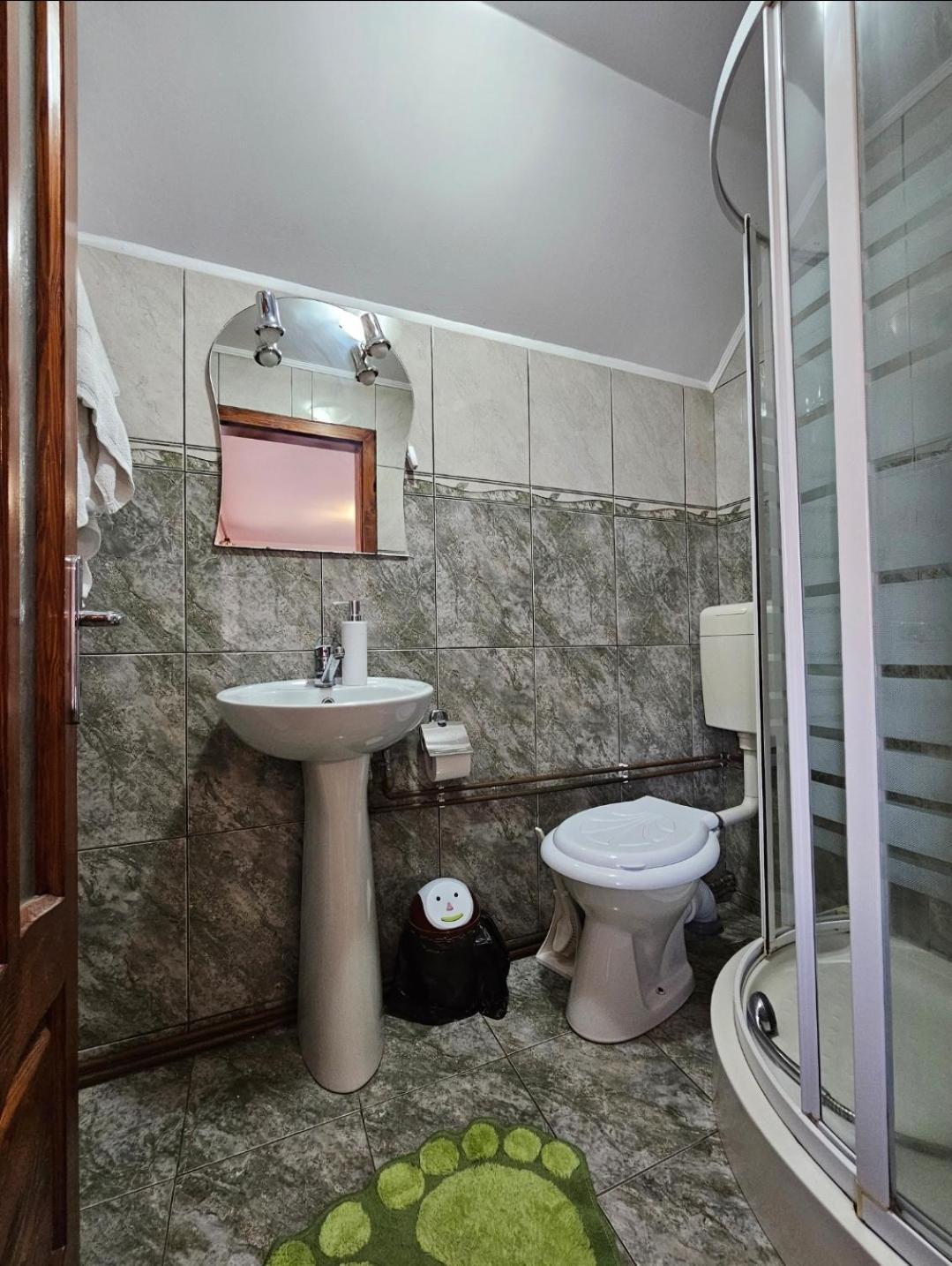 Vila Vladut Zărneşti Exteriör bild